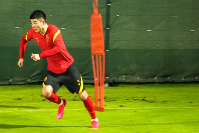 李铁谈国足胜菲律宾40强赛成绩表,国足战菲律宾2:0李铁