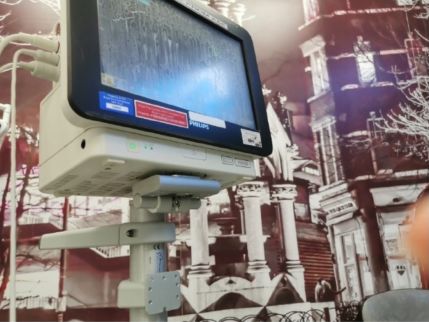 英国新冠高烧3天,英国新冠发高烧三天严重吗