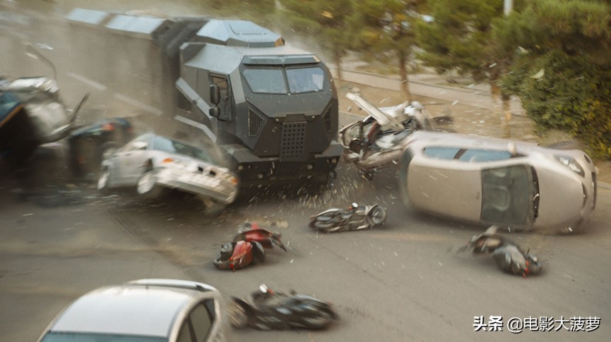 9天大卖11.09亿，却引来争议，全球狂揽72亿美元的大片彻底凉了？