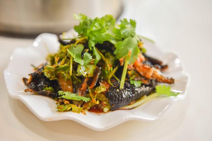 在三亚吃正宗的椰子鸡，不妨试试这两家（海南海岸行者旅行社）