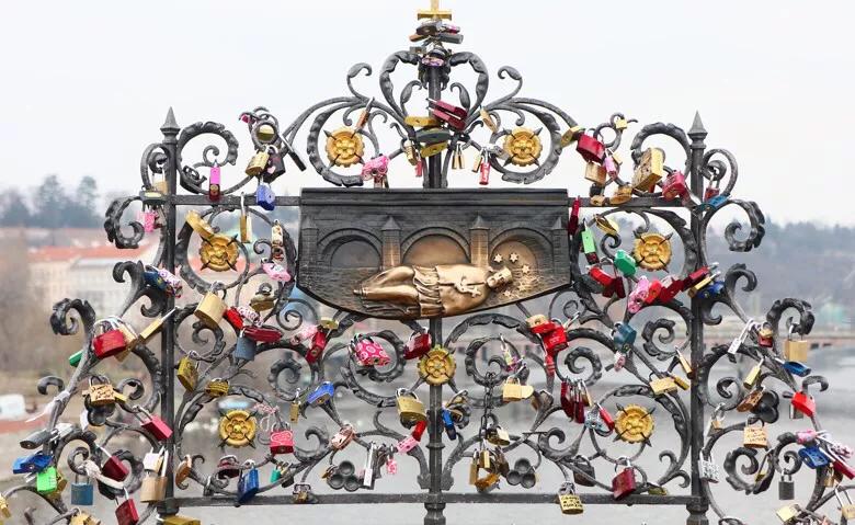 捷克布拉格好玩吗,捷克布拉格一天一夜怎么玩