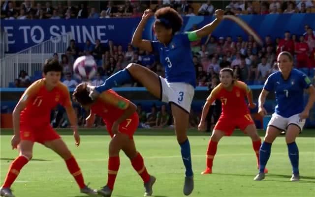 中国女足被处罚,中国女足球员被犯规
