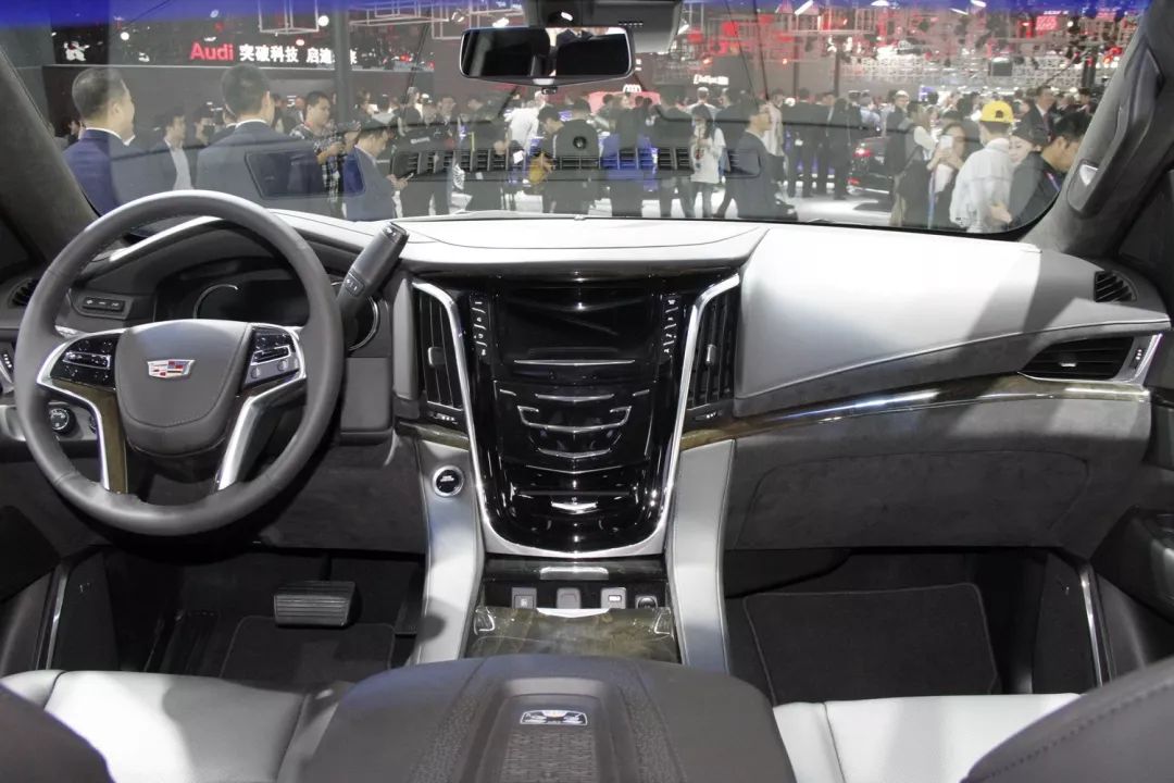 大大大大大汽车中的加特林，折合每平米近10万元的全尺寸SUV豪车