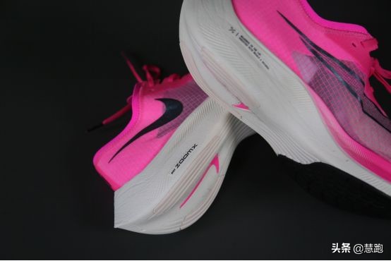 跑马季,跑全马的耐克碳板跑鞋推荐