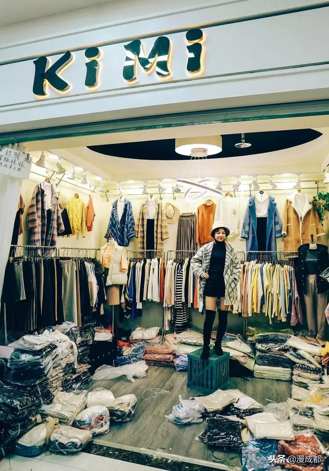 据说不来这里就白来成都，你一定没有见过这么魔幻又传奇的荷花池