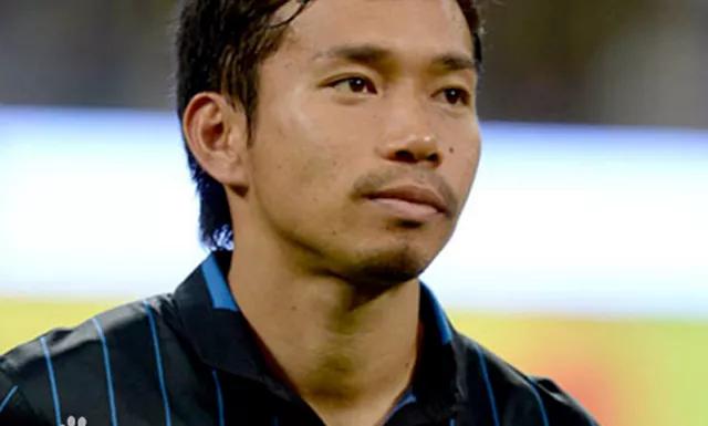 单亲妈妈踢球,单亲妈妈借200万