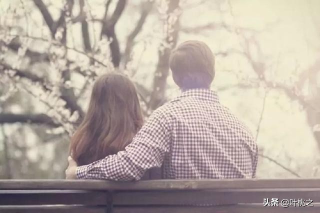 对一段感情不爱了还假装继续,真爱是躲不掉的下一句