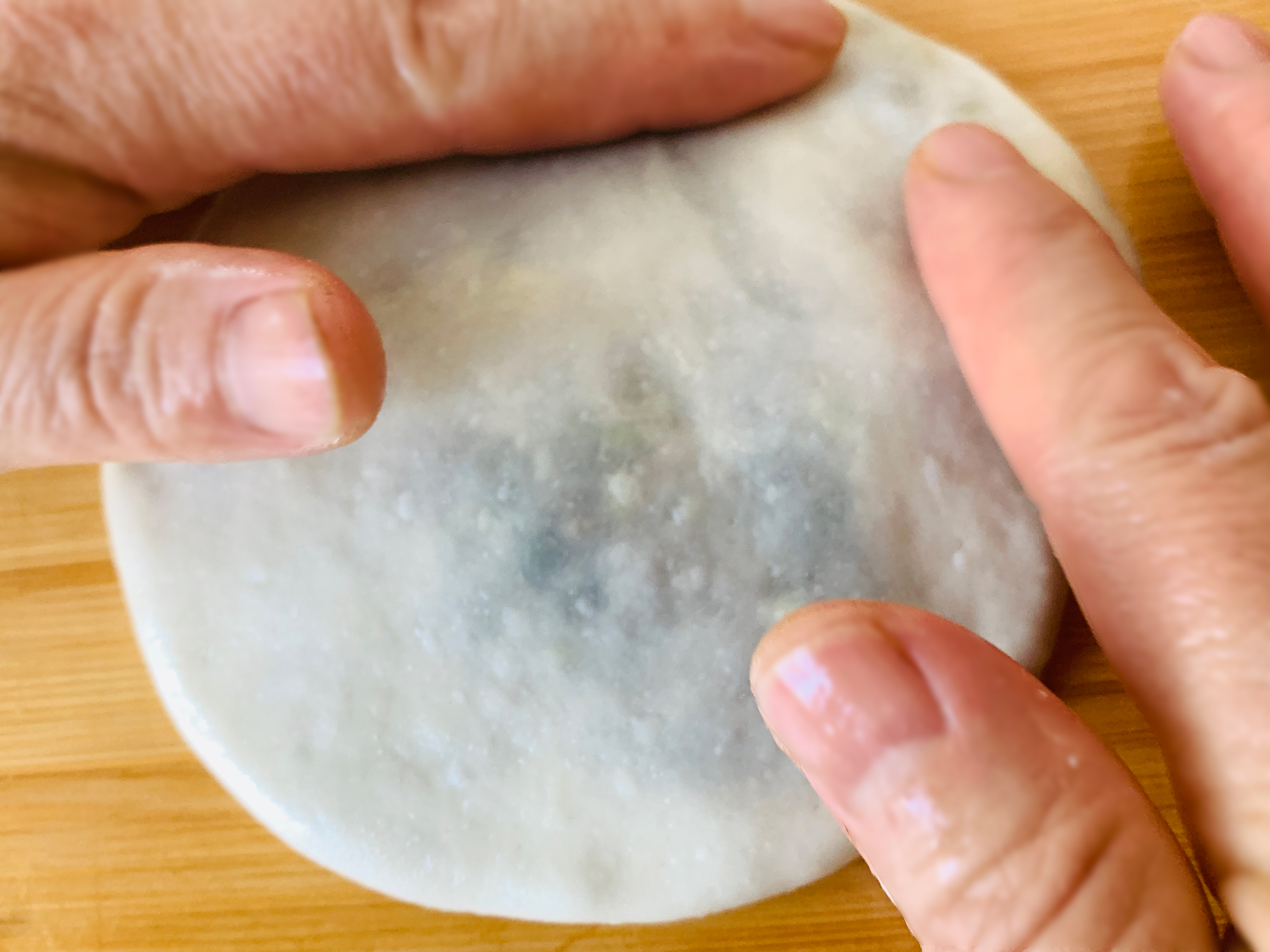 薄脆皮馅饼教和面方子,薄馅饼怎么擀饼不破皮