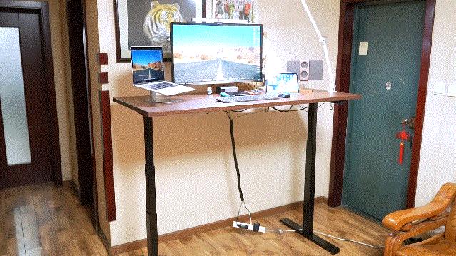 怎样买电动升降桌划算,电动升降桌如何选板材