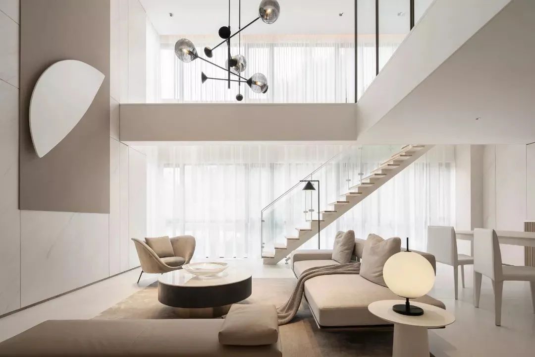 极简小户型装修25方复式,极简风格小复式