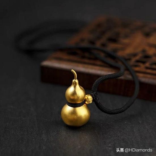 买首饰选古法金还是普通金划算 (古法金和哑光金首饰的区别)