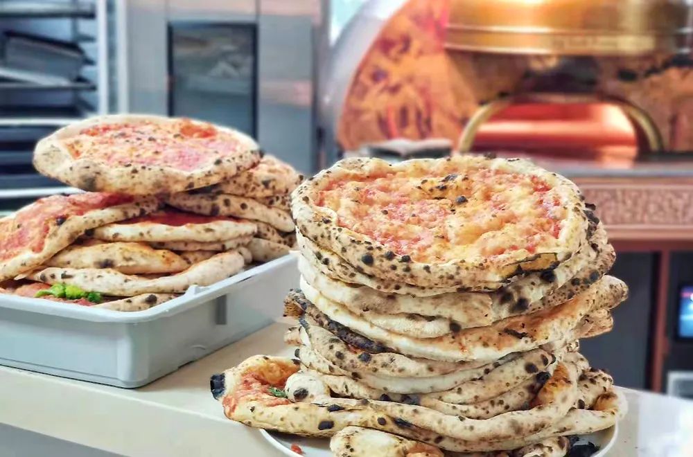 拿坡里披萨合辑,拿坡里那不勒斯