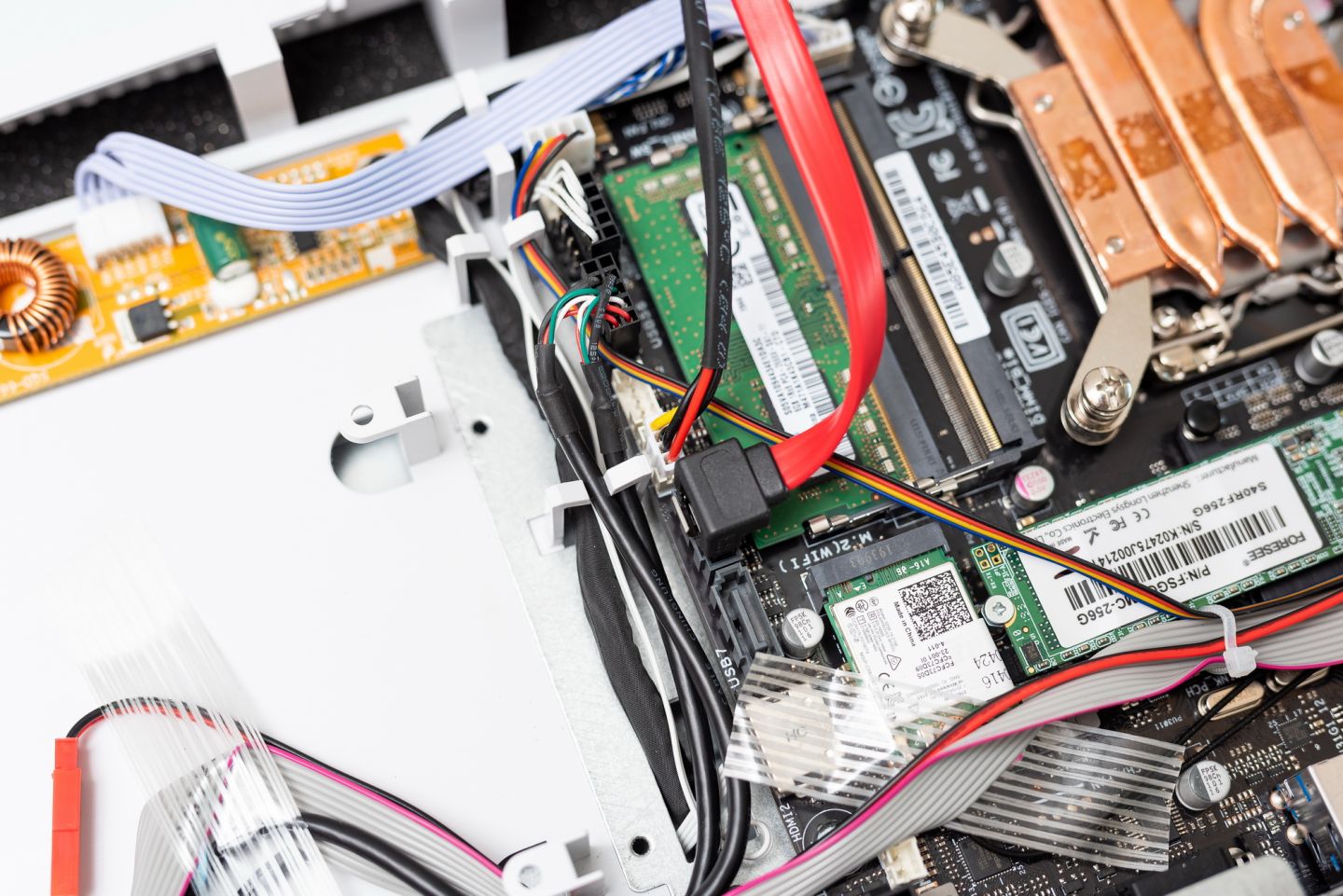 性价比的一体机体验怎样?HKC蚂蚁电脑