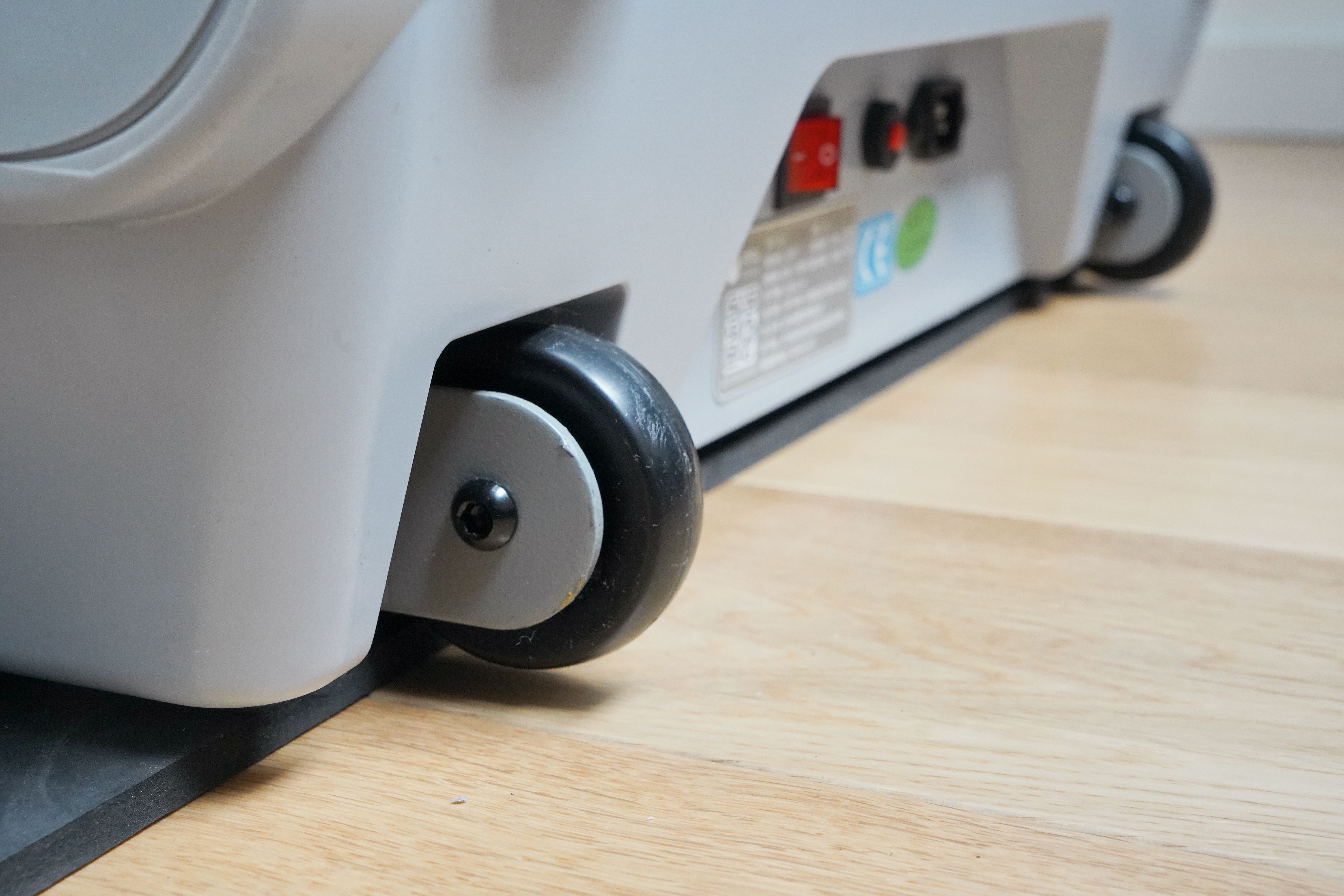 锐步跑步机和赤兔跑步机哪个好,舒华跑步机和赤兔跑步机