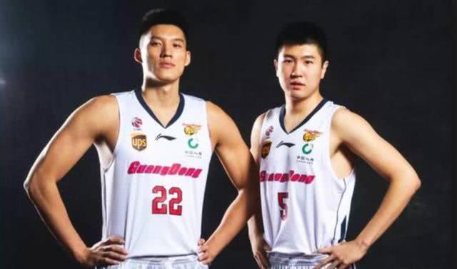 男篮易建联近况,易建联捐款