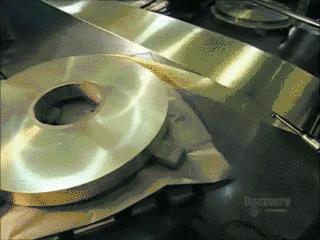 zippo打火机制造全过程,男生喜欢什么样的zippo打火机