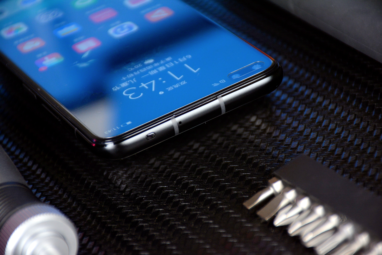 荣耀play4pro麒麟9905g信号怎么样,荣耀play4pro是麒麟9905g吗