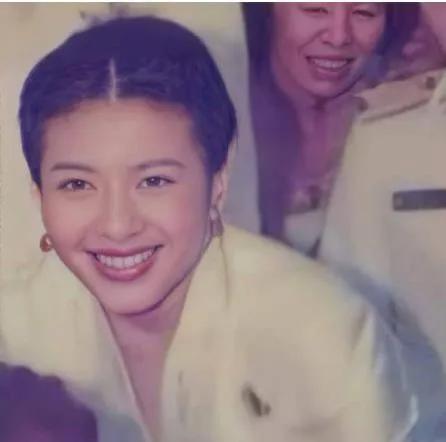 美不过西拉米，强不过苏提达，受宠的诗妃前路未卜，地位尴尬