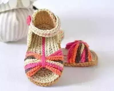 空心线钩织儿童凉鞋小鱼鞋视频,孺子牛夏季女式凉鞋钩织视频教程