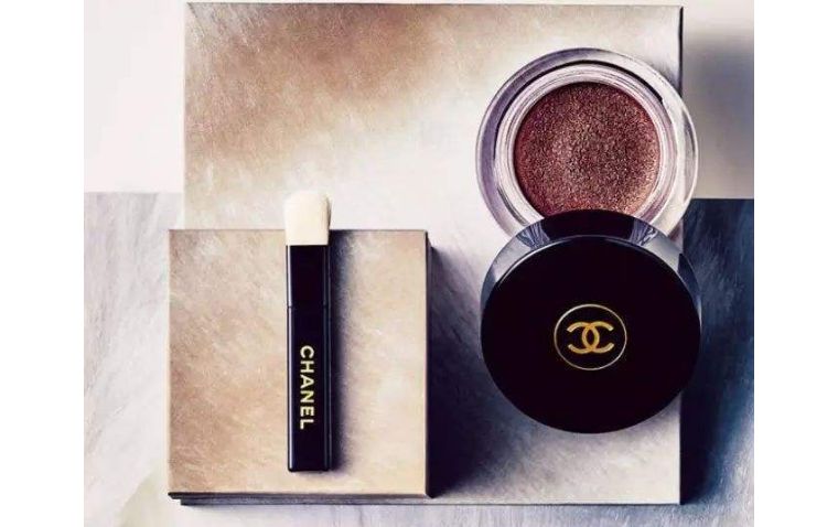 秋冬眼影2022百搭款,秋冬款眼影推荐