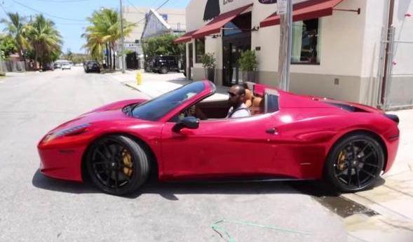 nba小卡的座驾,nba球星小卡开什么车