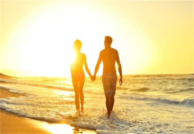 情侣同居后分开了,情侣同居后又分开住但没分手