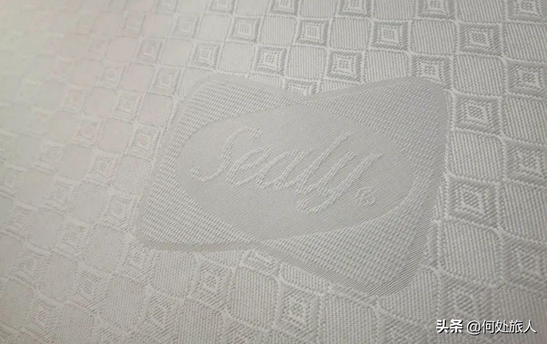 鍖椾含鐜悆褰卞煄鍝堝埄娉㈢壒涓婚閰掑簵,鍖椾含鐜悆褰卞煄閰掑簵娴嬭瘎