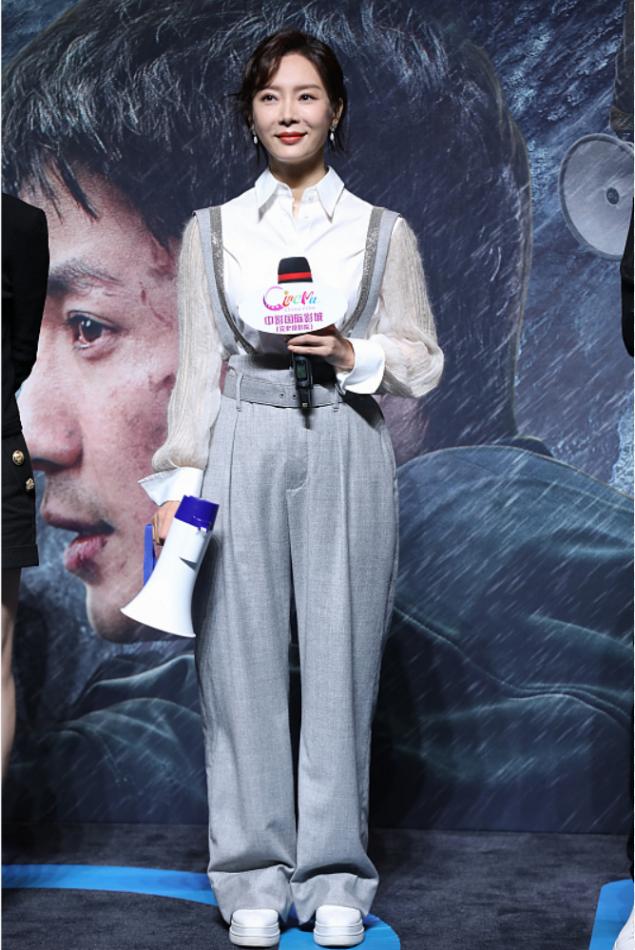 陈数保养,40岁陈数穿什么裤子