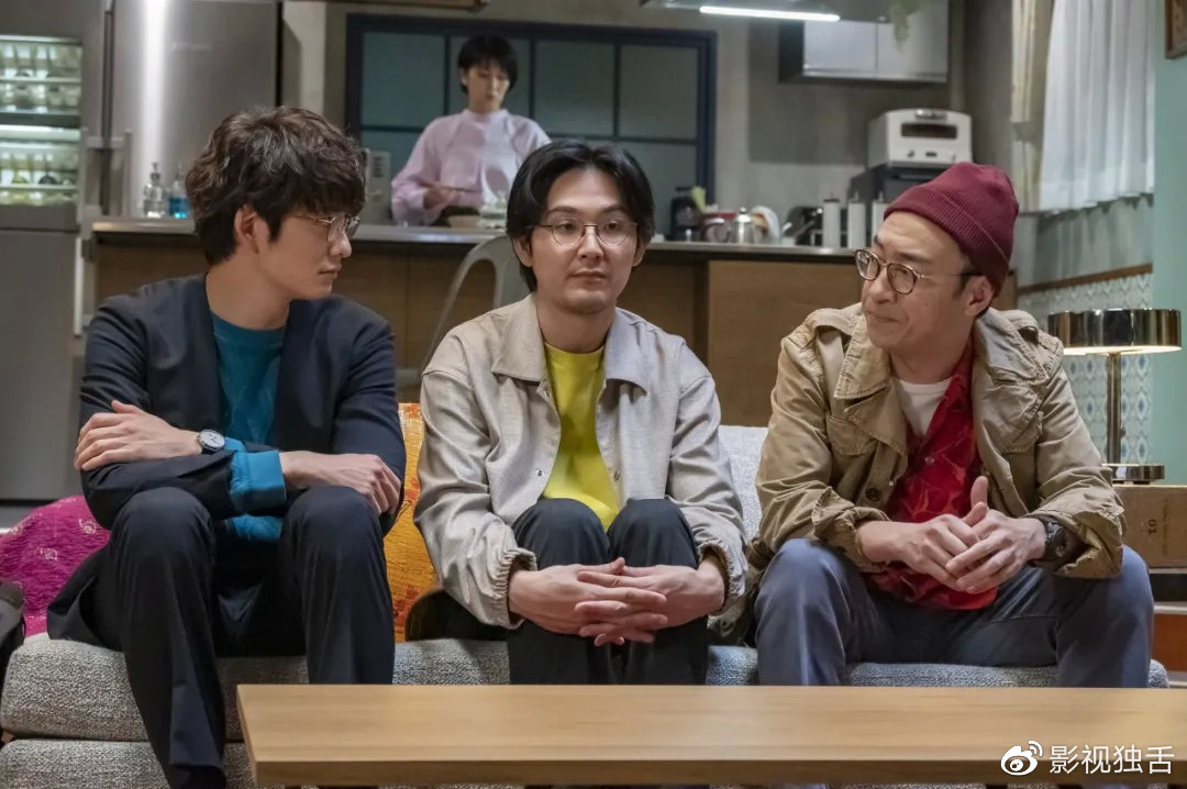 这才是一家三口幸福的模样,这才是一家三口幸福的样子