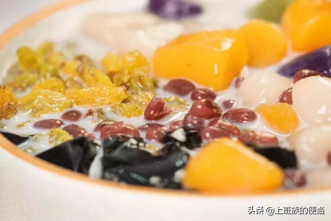 在家两元一碗的小吃,这小吃4元2分钟就能吃上很解馋