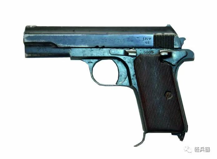 好文继续:瓦尔特PP/PPK、绍尔38H等纳粹曾装备的手枪,也曾出现在大连警局:大连警用手枪追踪(12)