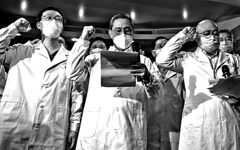 火线淬初心，战疫显忠诚——各地在抗疫斗争一线发展*党**员在壮大队伍中彰显*党**组织磅礴力量情况综述