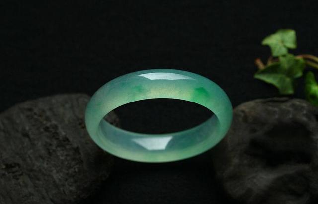 翡翠最新造假手段,常见的翡翠造假