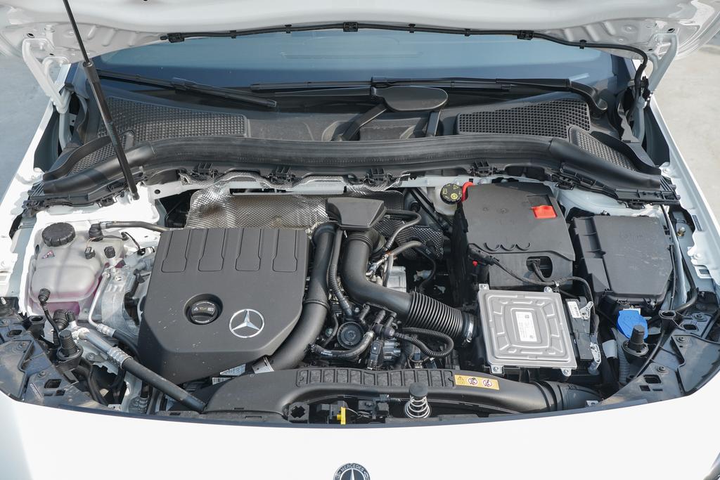 2020奔驰b200值得买,2020奔驰b200底盘视频