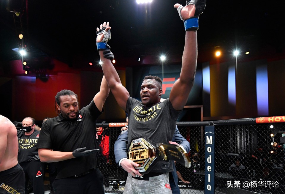 ufc295骨头琼斯vs战警米欧奇完整,米欧奇被铁血击中慢镜头