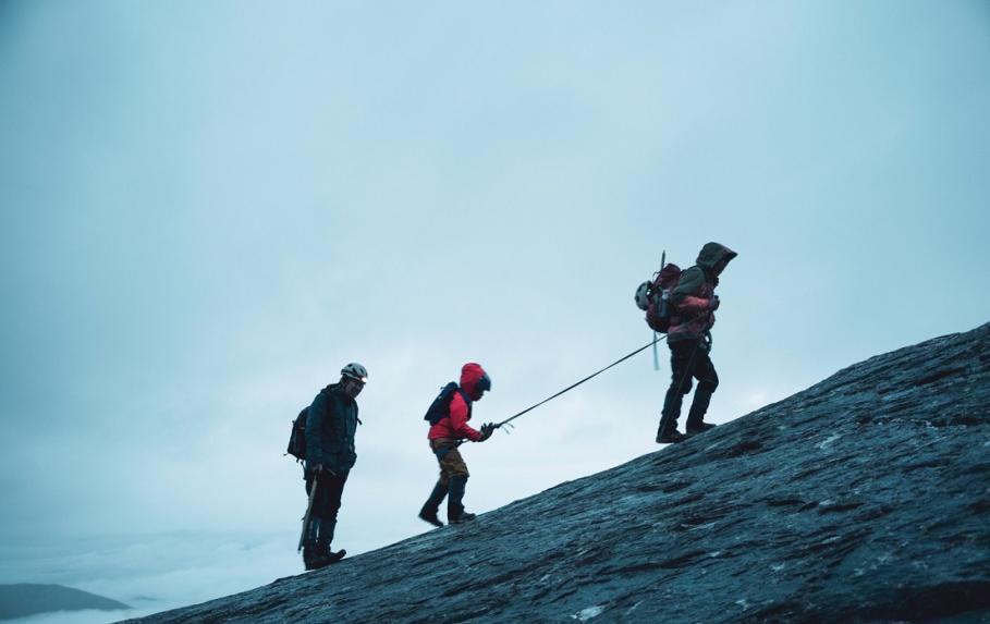 他叫辛巴,不是狮子王,8岁穿越12国:最好的教育,永远在路上