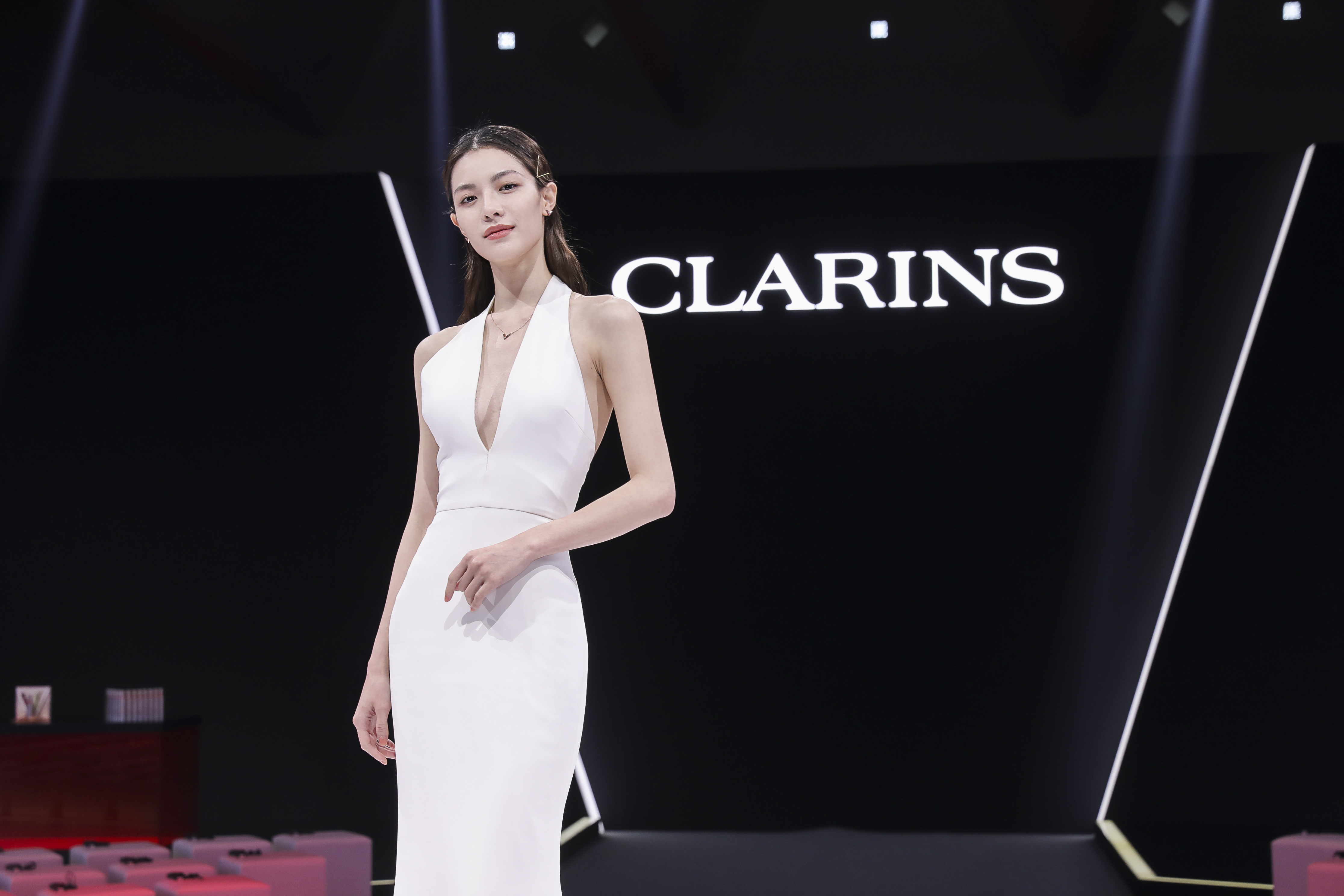 娇韵诗小瓷瓶钟楚曦,娇韵诗钟楚曦迪丽热巴