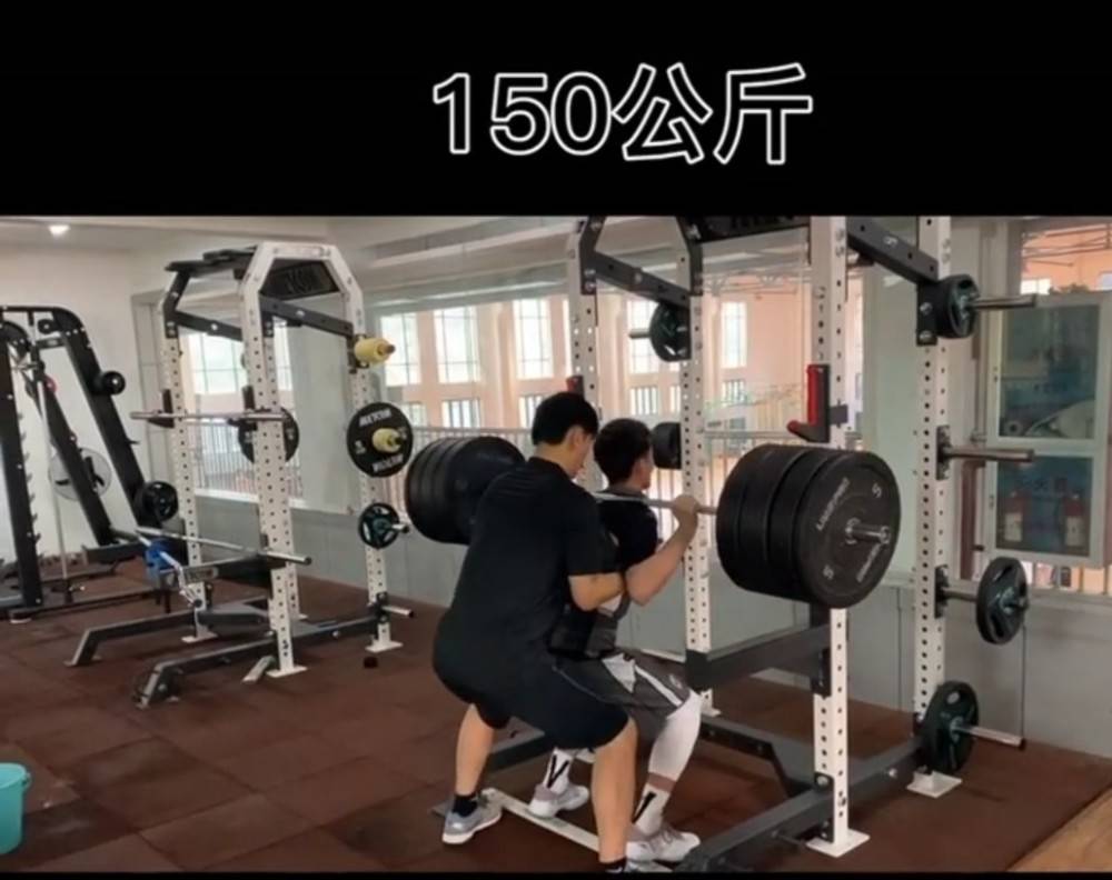 孙铭徽赵继伟郭艾伦搞笑视频,孙铭徽郭艾伦打台球