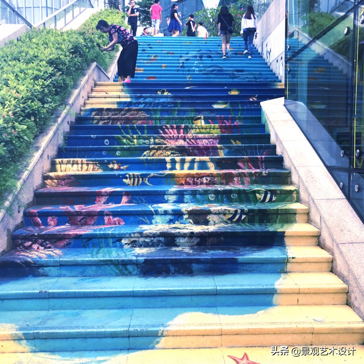 深圳华强北九方购物广场,深圳华强北夜市九方购物中心