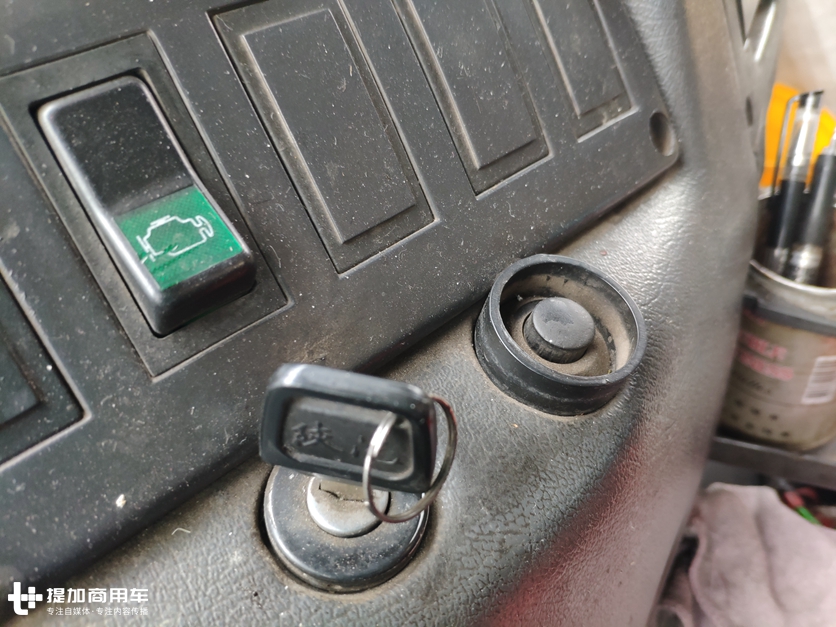 陕汽重卡最经典的一款,最新发布的一款卡车