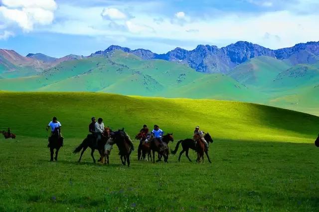 带你了解中国周边不一样的国家,哈萨克斯坦周边国家地图