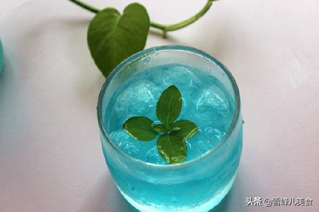 清凉解暑的鸡尾酒,炎热的夏天来一杯鸡尾酒