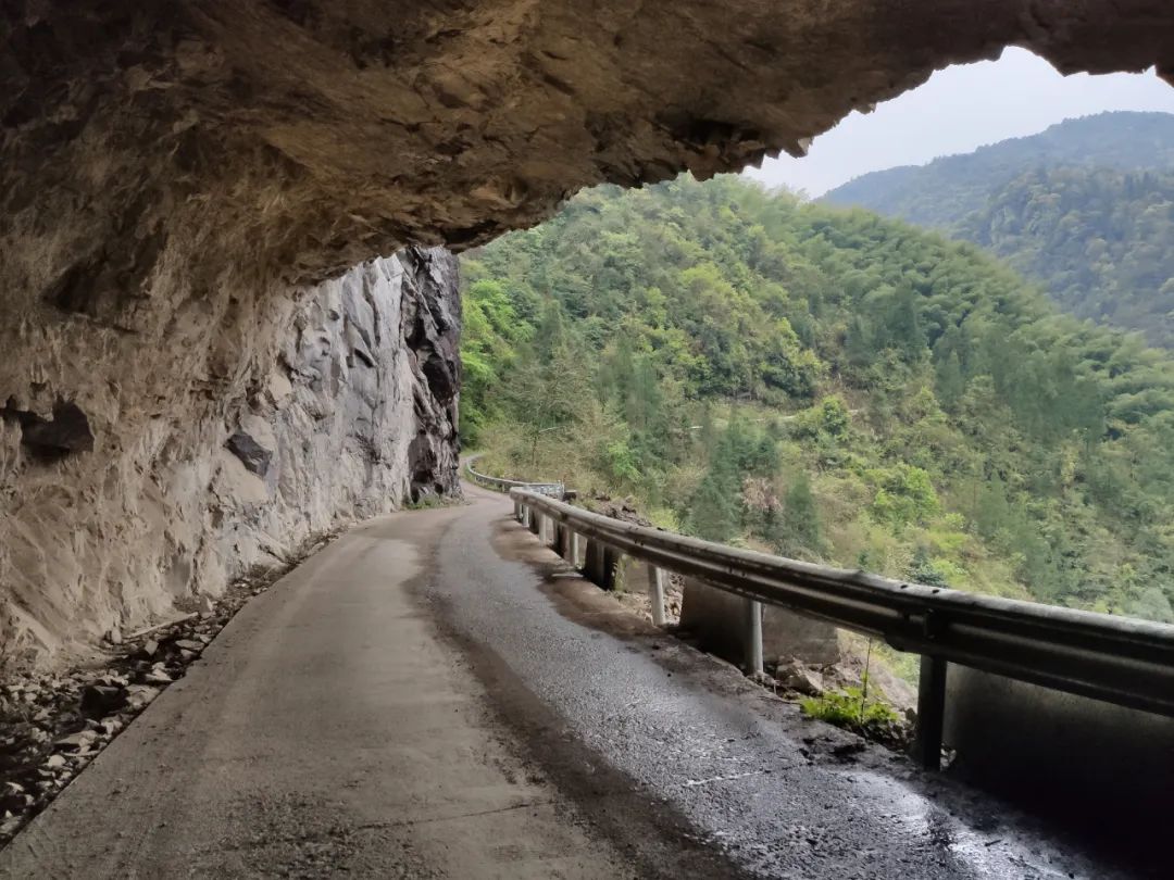 探访悬崖峭壁,大峡谷绝壁长廊