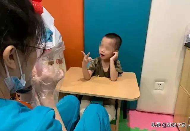 孤独症儿童音乐互动游戏,孤独症孩子游戏训练