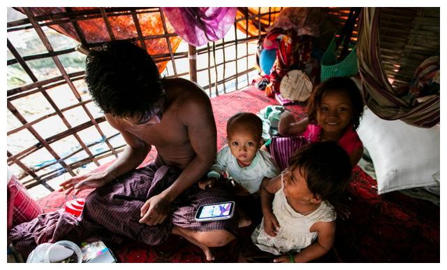 缅甸翡翠饰品大全,缅甸翡翠百万级别的翡翠