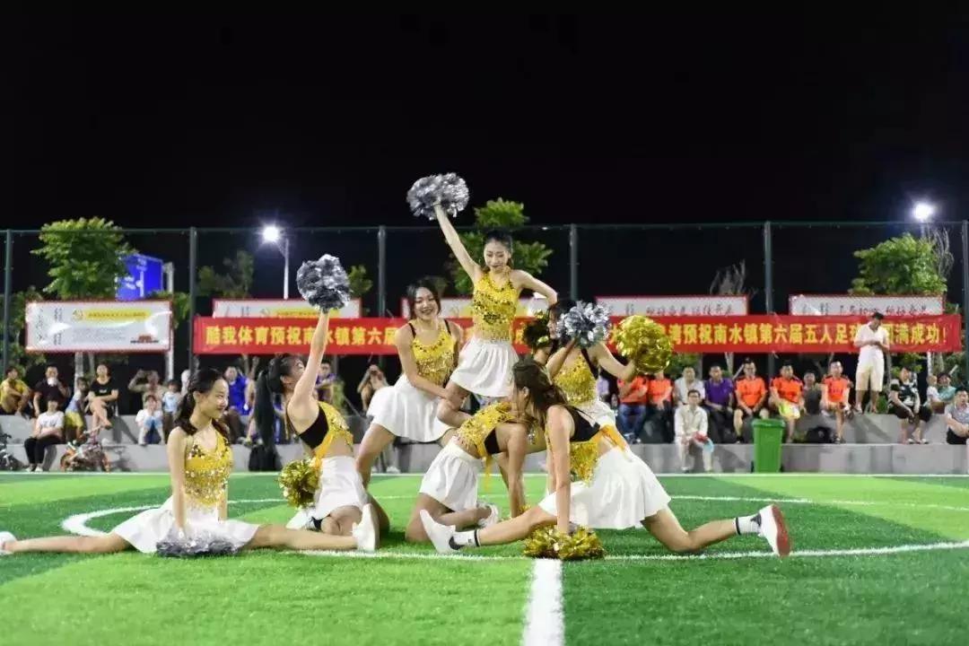 喜欢足球的人喜欢什么礼物,喜欢足球的有多少人