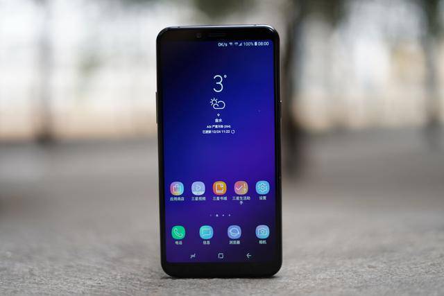 三星坐不住了，双面玻璃+6GB+64GB跌至999，性价比不输红米