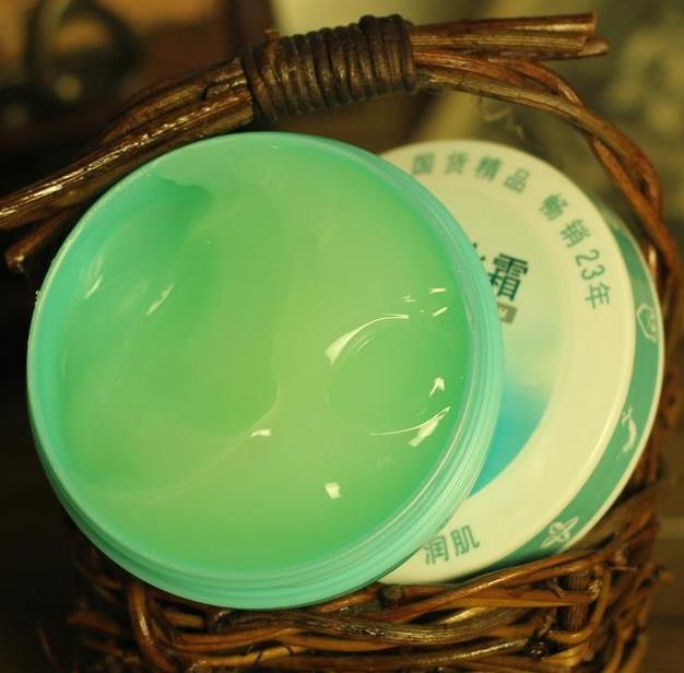 40岁女性睡前护肤,40岁女人睡前擦什么药膏好