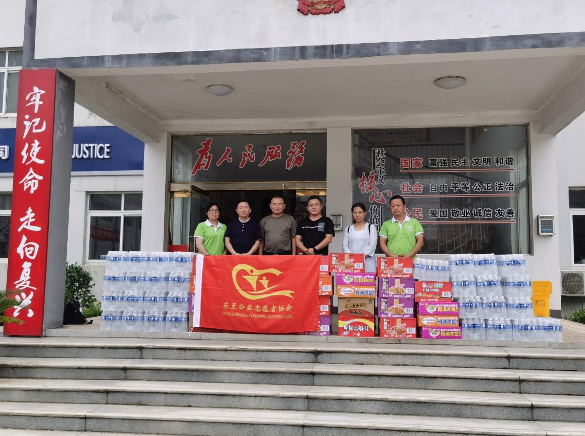 万众一心共同防汛,东至县抗洪救灾