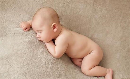 顺产的宝宝跟剖的宝宝有啥不一样,顺产宝宝和剖腹产宝宝的区别